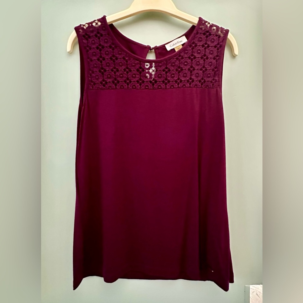 Calvin Klein Sleeveless Top. VGUC.